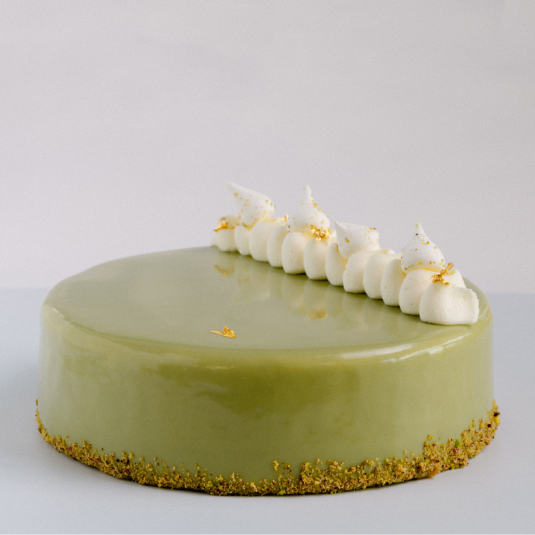 Madagascar vanilla with lime and pistachio dacquoise